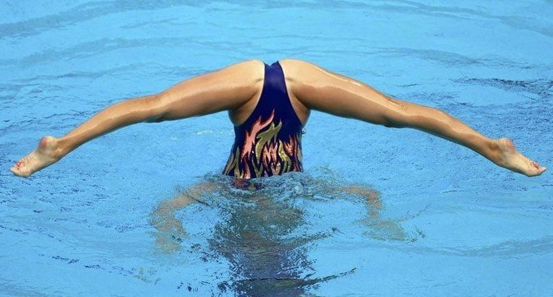 水泳競泳シンクロのエロ画像